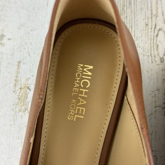 Michael Kors Tiffanie Women’s 6.5 Brown Leather gold Logo slip-on Loafer Flats - Picture 8 of 10
